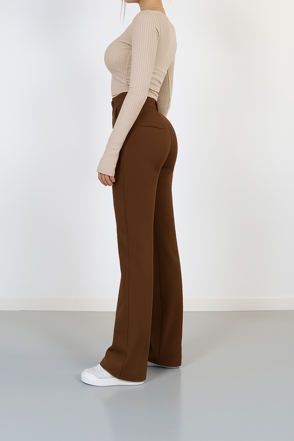 Camille | Højtaljede Bukser med Lige Ben i Elegant Design