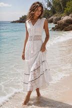 Sera | Blonde Maxi Kjole Damer | Boheme Sommerkjole med Gyldne Broderier, V-Hals og Uigennemsigtig Underskørt