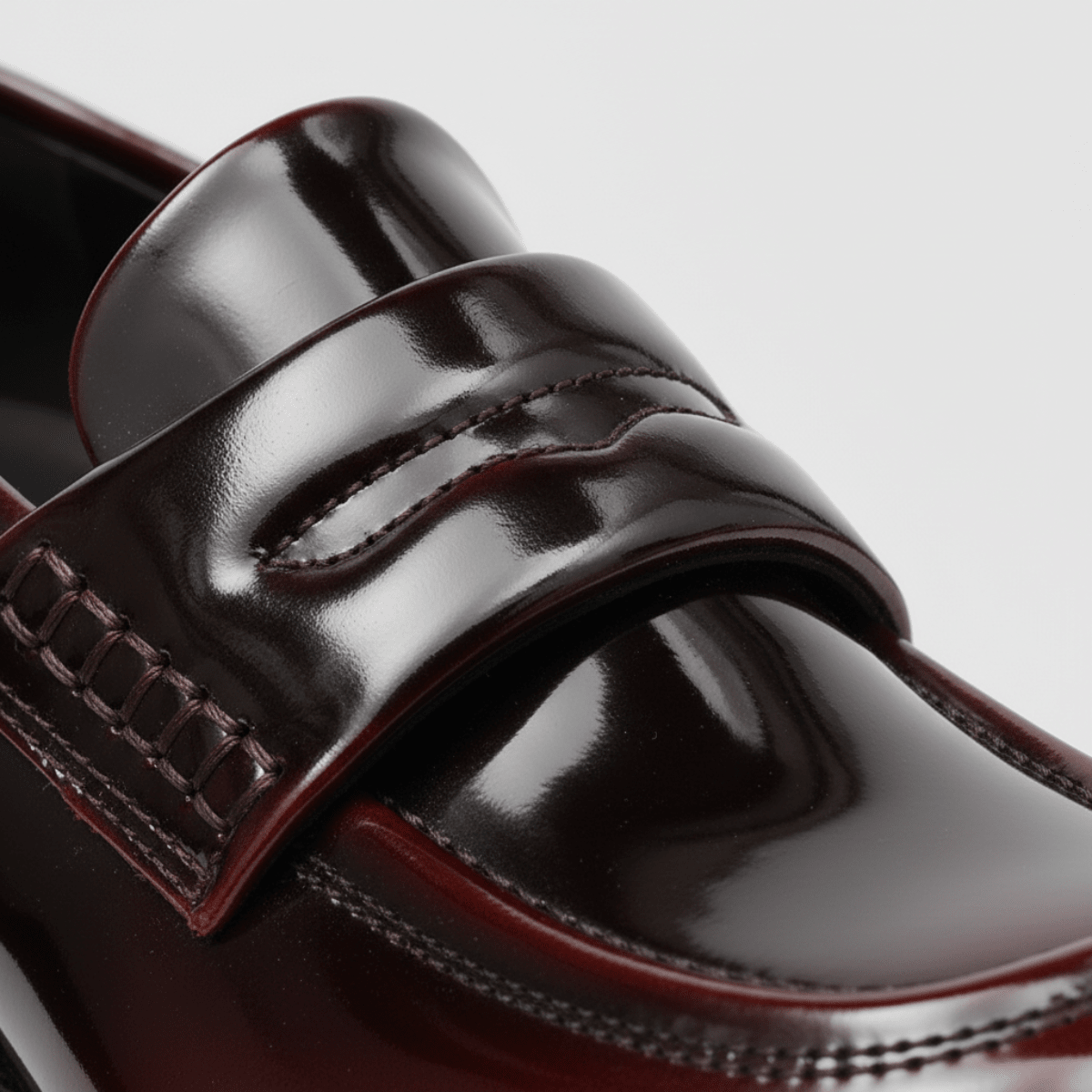 Adrian | Herre loafers i kunstlæder med blank finish