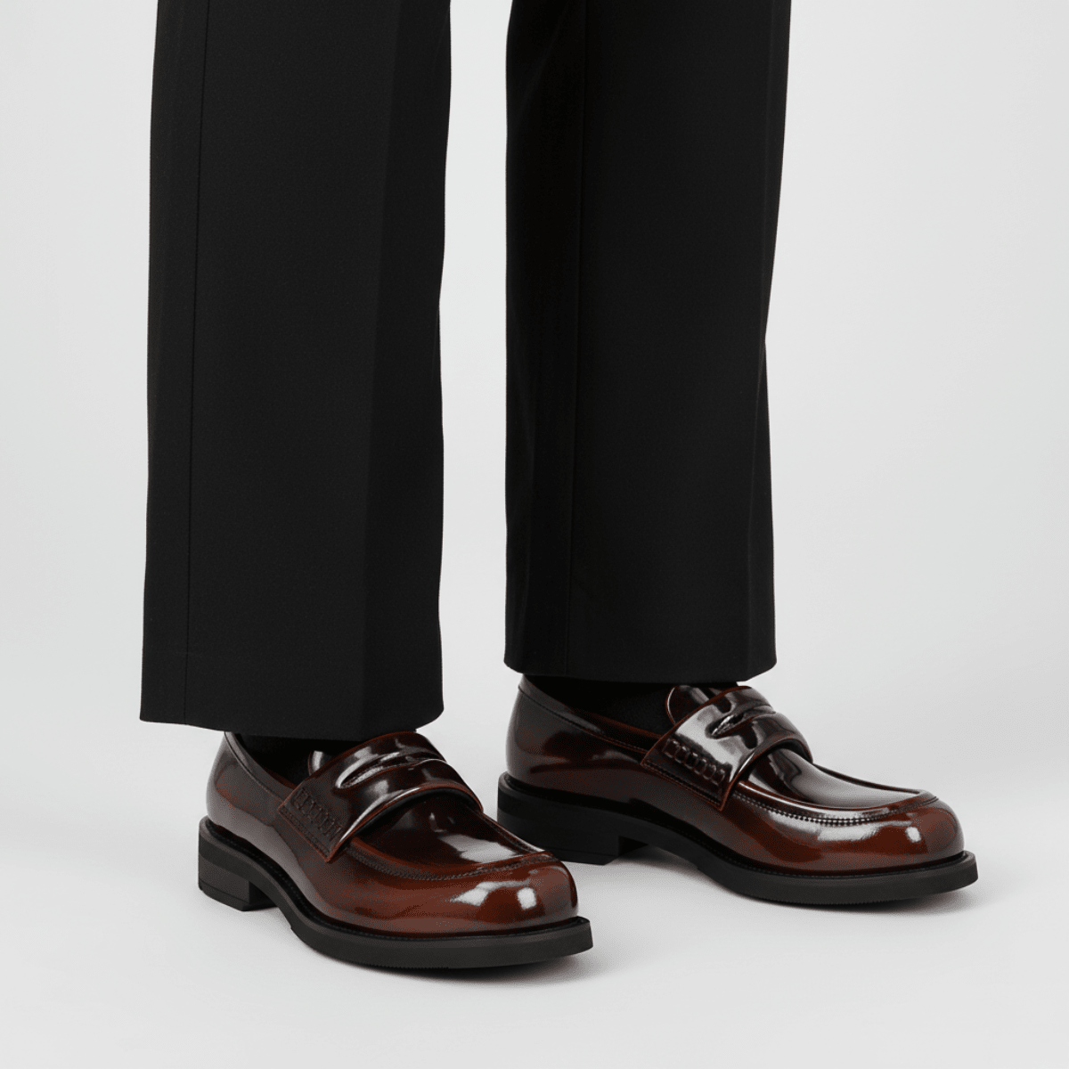 Adrian | Herre loafers i kunstlæder med blank finish