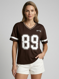 Nova | Varsity T-Shirt Med V-Hals Og Nummerprint