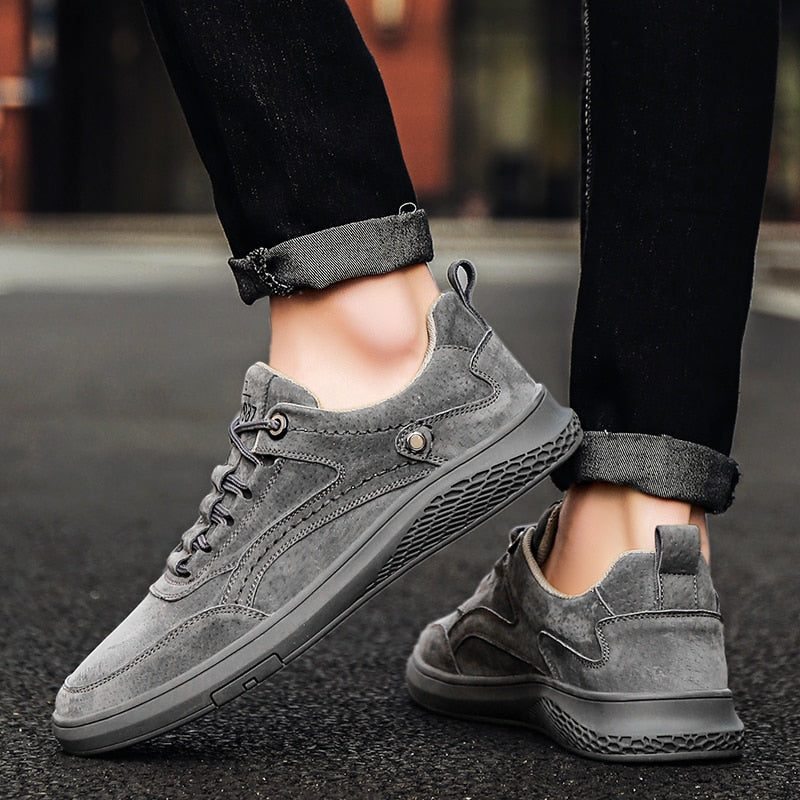 Ravello | Sneakers in camoscio con soletta confortevole e design classico
