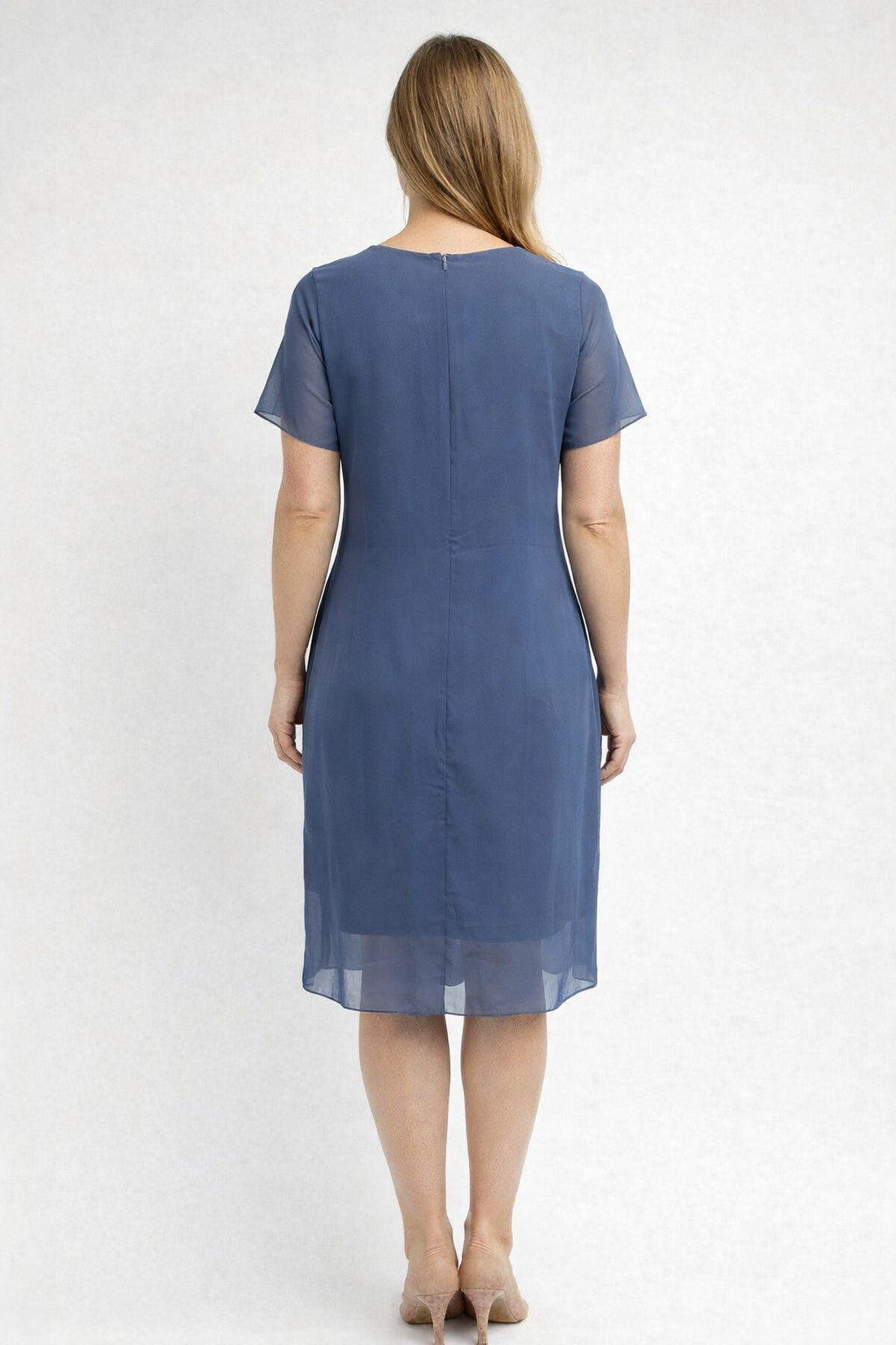 Elowen | Midi Kjole med Lagdelt Chiffon og Løs Pasform