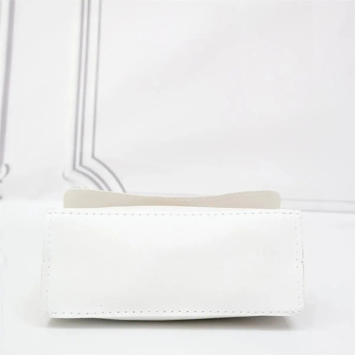 Lina | Elegante Borsa a Mano con Sciarpa di Seta e Catena Dorata