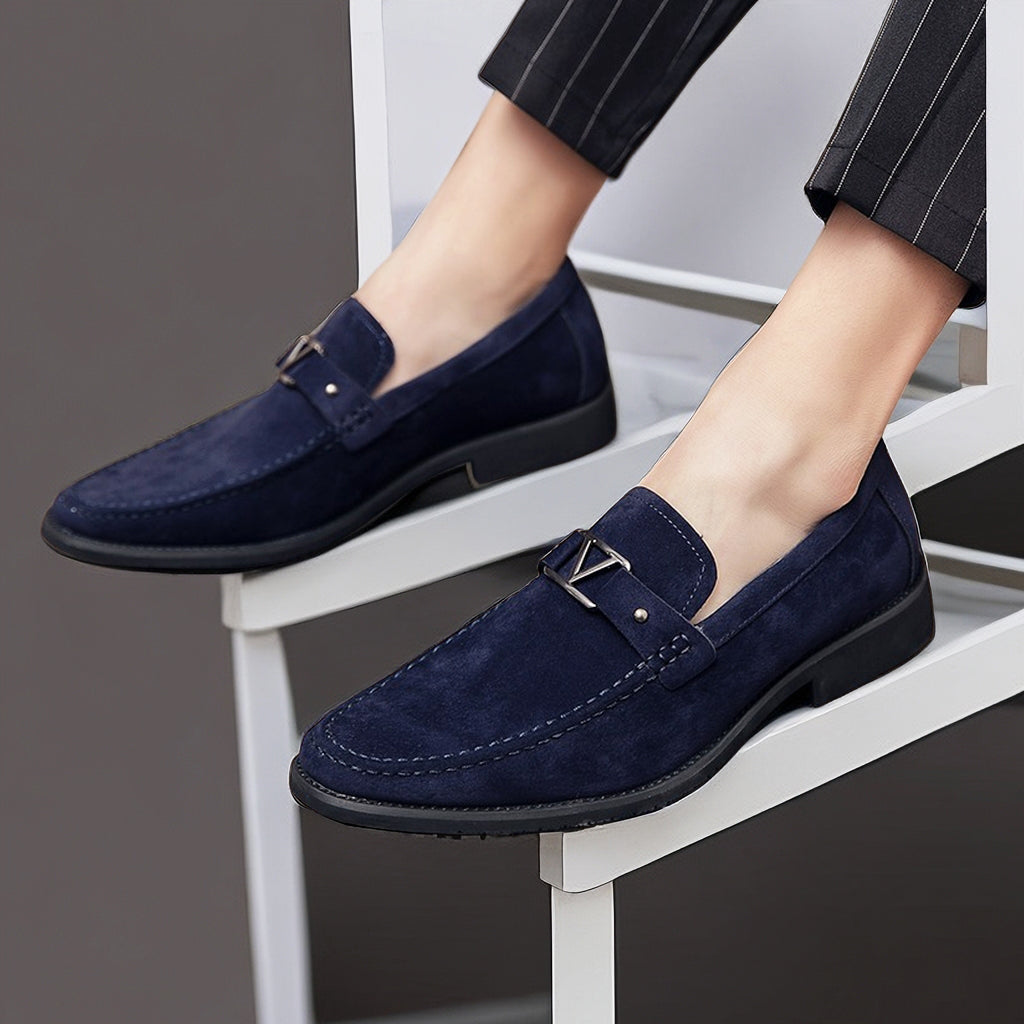 Antonio | Mocasines Hechos a Mano en Ante para Hombre con Hebillas de Metal Gunmetal
