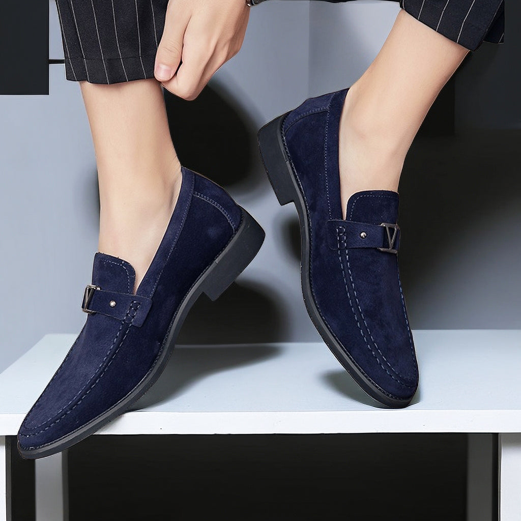 Antonio | Mocasines Hechos a Mano en Ante para Hombre con Hebillas de Metal Gunmetal