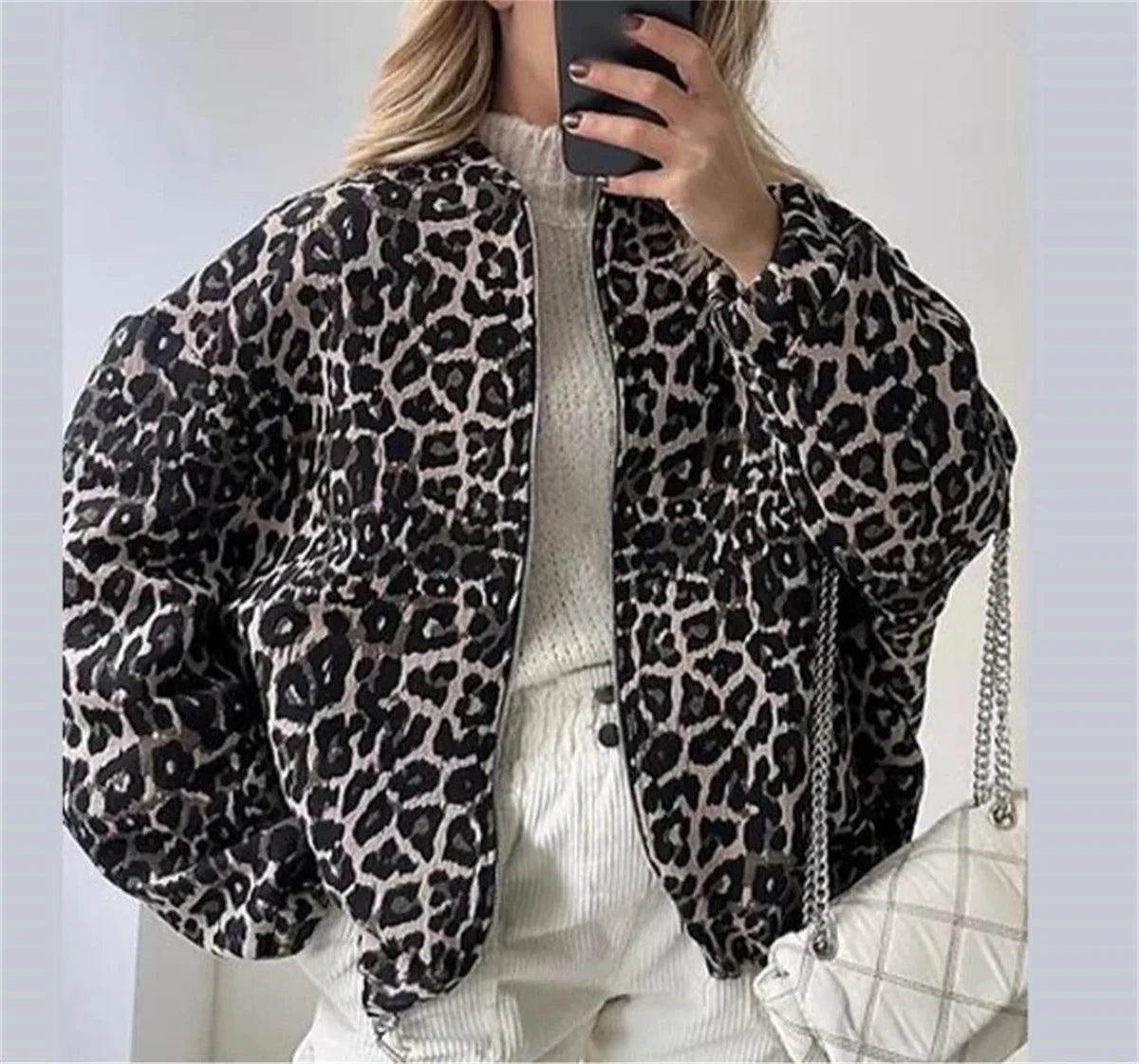 Savina | Bomberjakke med Leopardprint og Oversized Pasform
