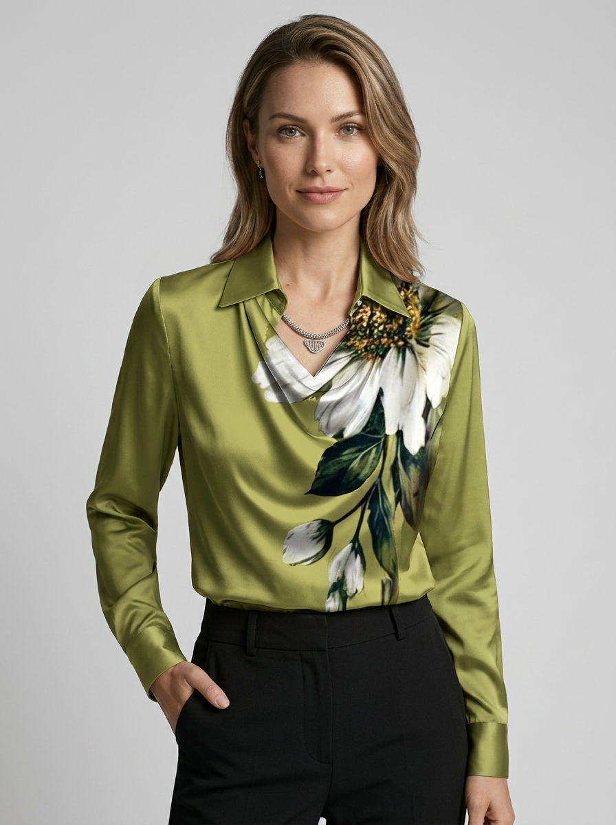 Seraphine | Satin Bluse med Vandfaldshals og Lange Ærmer