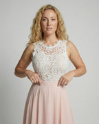 Isabella | Maxikjole med Blondeoverdel og Chiffon Nederdel