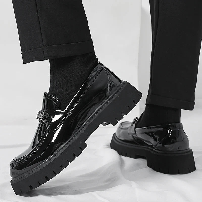 Marcello | Mocasines de cuero con suela gruesa y hebilla metálica