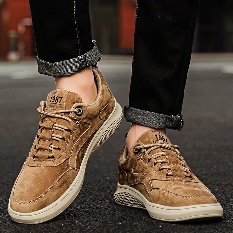 Ravello | Sneakers in camoscio con soletta confortevole e design classico