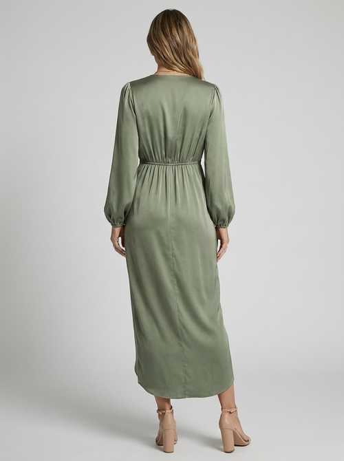 Arabella | Elegant Midikjole Med V-Udskæring & Draperet Slids