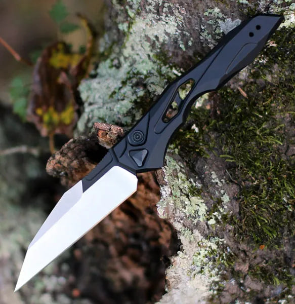 Kompakt foldekniv med Wharncliffe-klinge og udformet greb