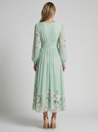 Isabella | Elegant Blomstret Maxi Kjole Med Plisseret Nederdel