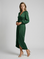 Arabella | Elegant Midikjole Med V-Udskæring & Draperet Slids