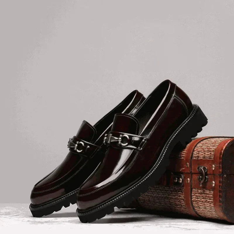 Montelaro | Mocassins en cuir avec boucle métallique et semelle épaisse