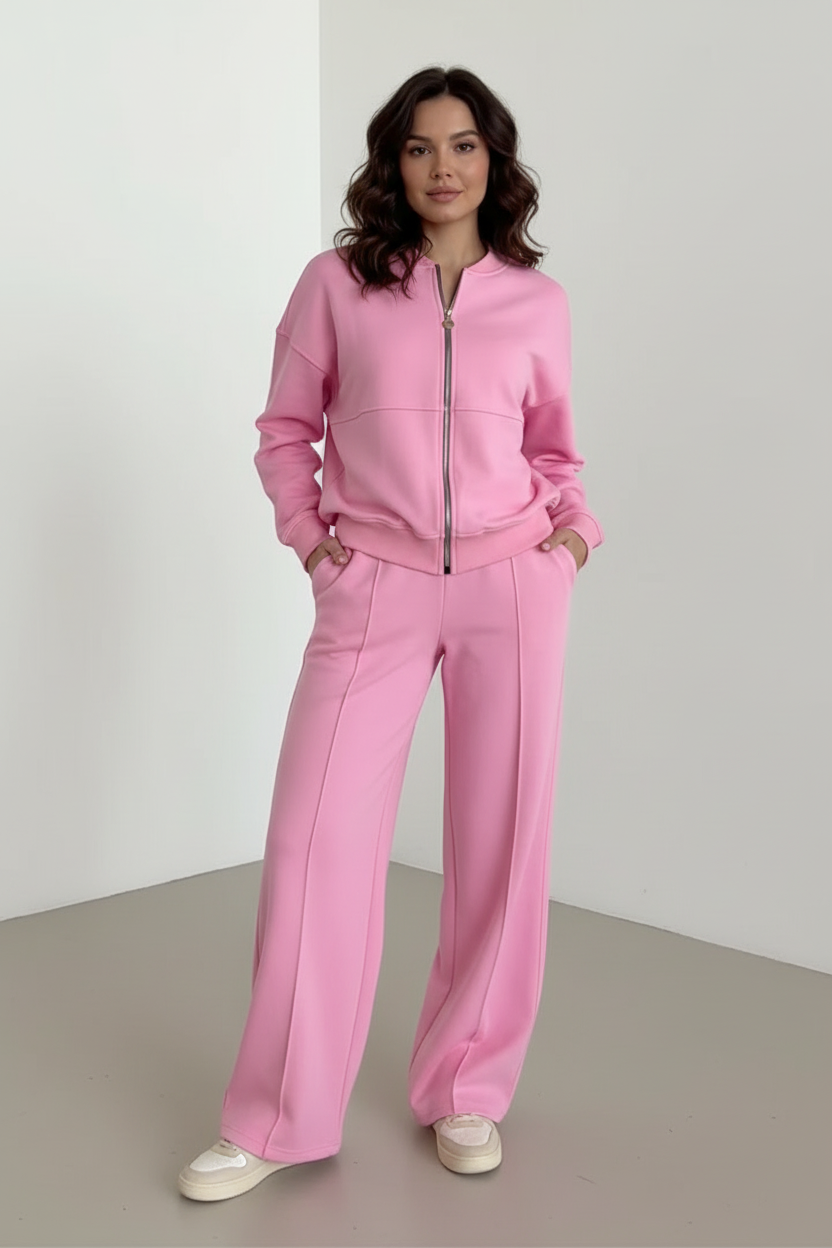 Lucile | Women's two-piece tracksuit with short zip-up jacket and straight-leg trousers