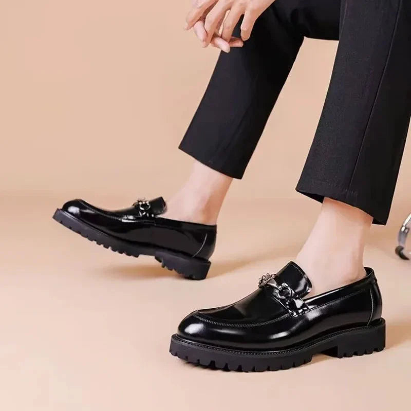 Montelaro | Mocassins en cuir avec boucle métallique et semelle épaisse