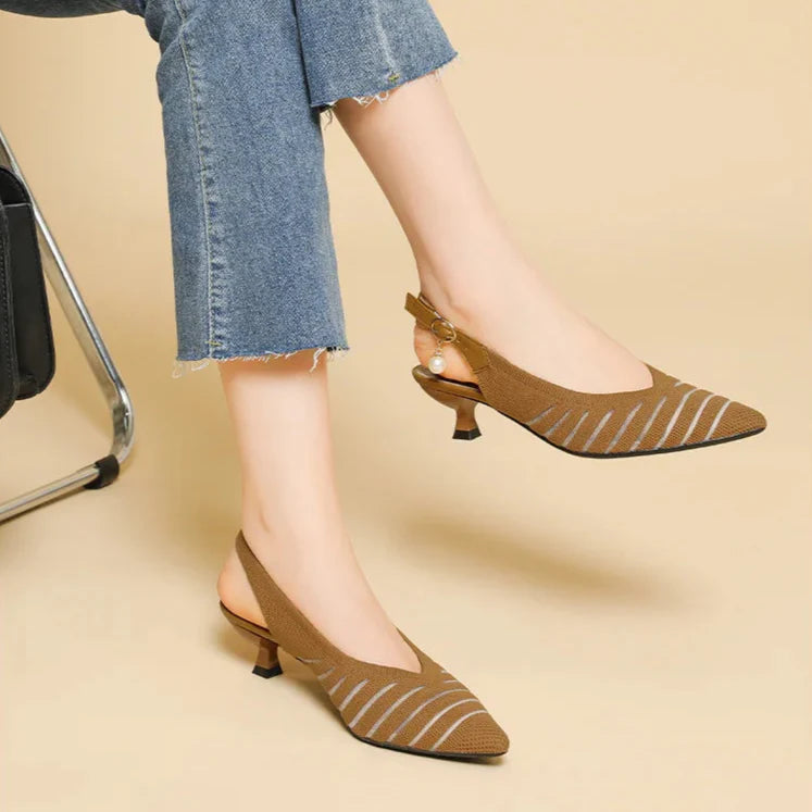 Selmira | Kitten Heels Med Spids Tå Og Slingback Design