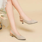 Selmira | Kitten Heels Med Spids Tå Og Slingback Design