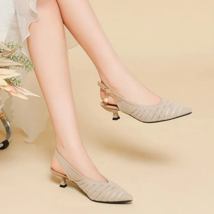 Selmira | Kitten Heels Med Spids Tå Og Slingback Design