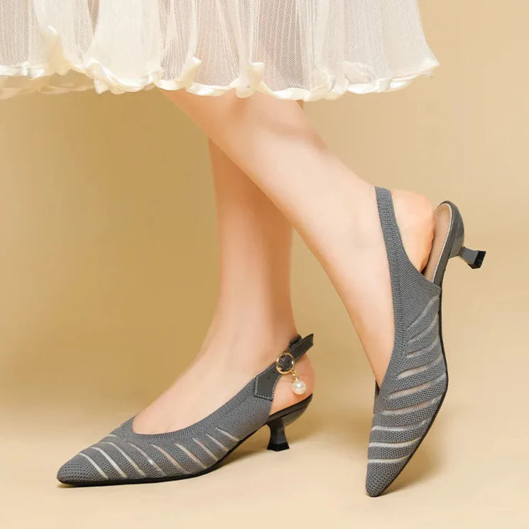 Selmira | Kitten Heels Med Spids Tå Og Slingback Design