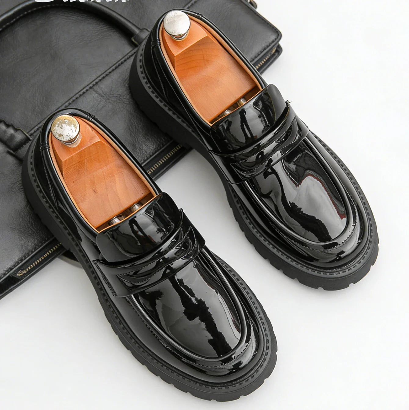 Alverio | Mocassini Moderni con Suola Spessa e Design Minimalista