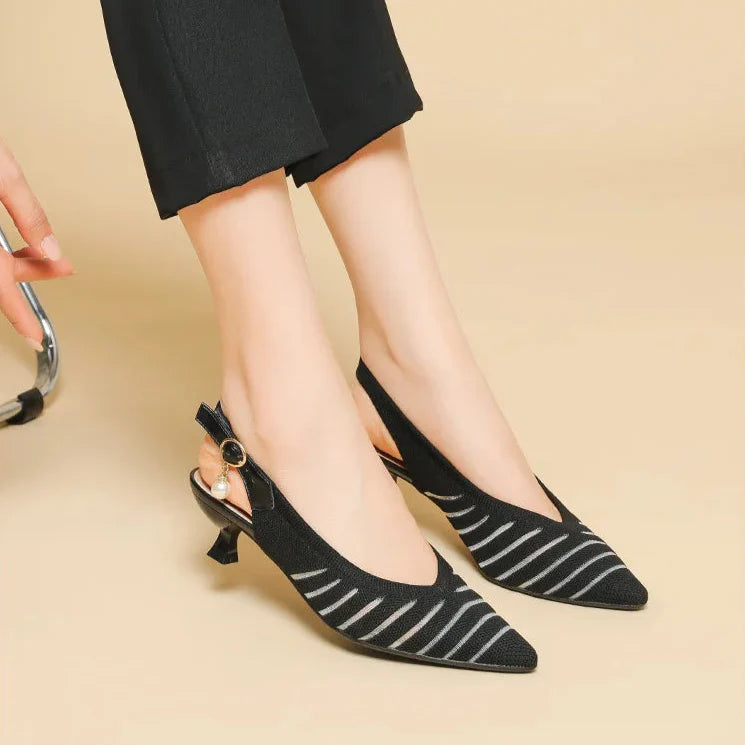 Selmira | Kitten Heels Med Spids Tå Og Slingback Design