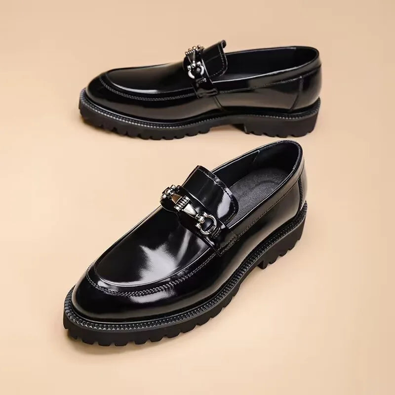 Montelaro | Mocassins en cuir avec boucle métallique et semelle épaisse