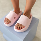 Delphine | Sandalias de baño suaves