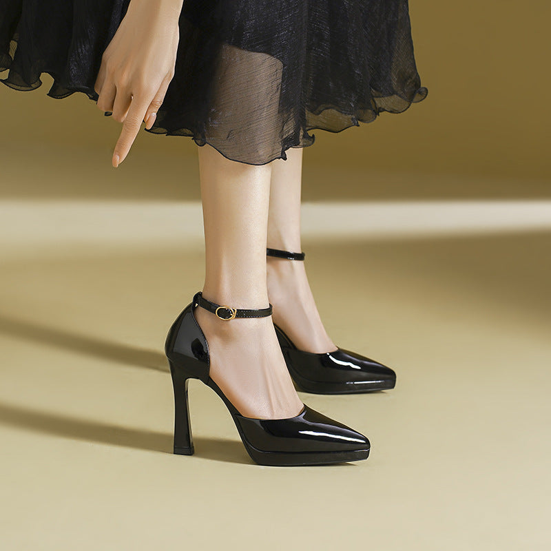 Isadora | Dame pumps i læder med ankelrem og blokhæl