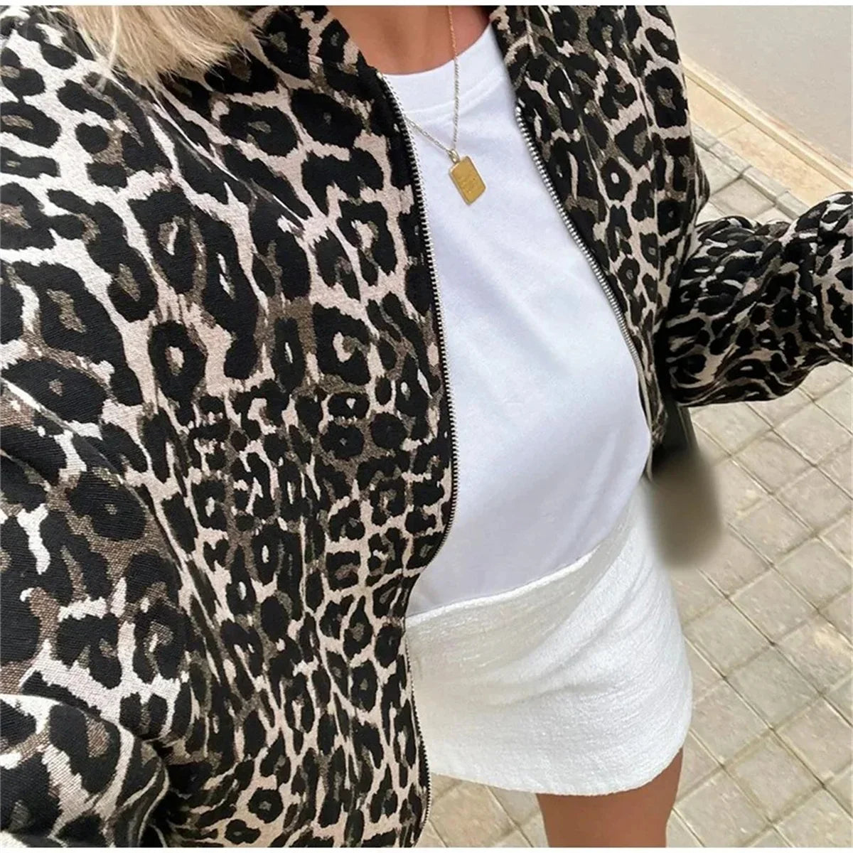 Savina | Bomberjakke med Leopardprint og Oversized Pasform