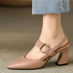 Serelina | Elegante Pumps Med Rem Og Stabil Blokhæl