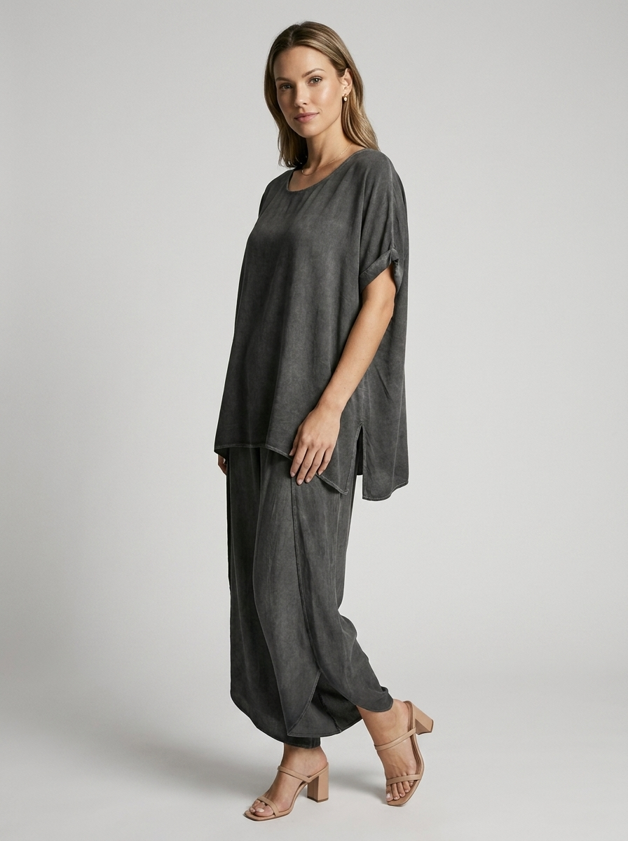Luca | Comfortable Two-Piece Women's Set with Blouse and Pants