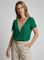 Leah | Elegant V-Hals Bluse Med Blondedetaljer