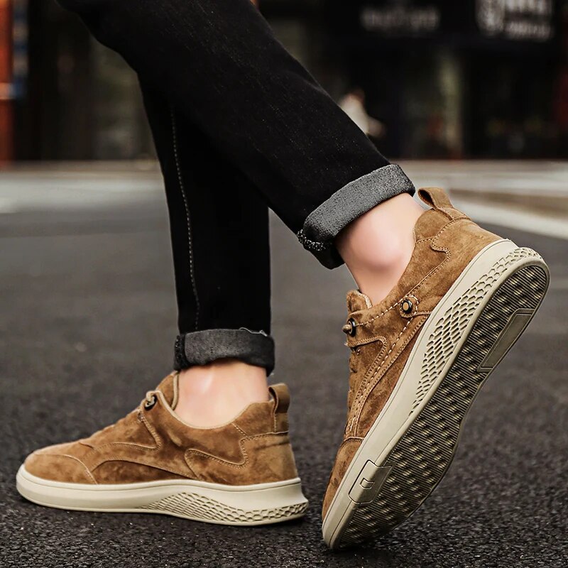 Ravello | Sneakers in camoscio con soletta confortevole e design classico