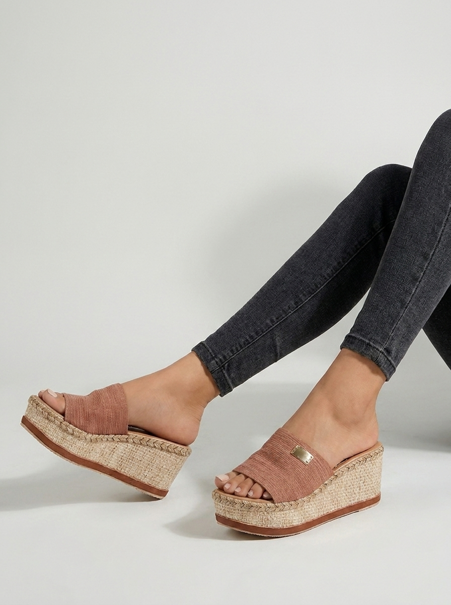 Solena | Plateau Slippers Med Flettet Sål