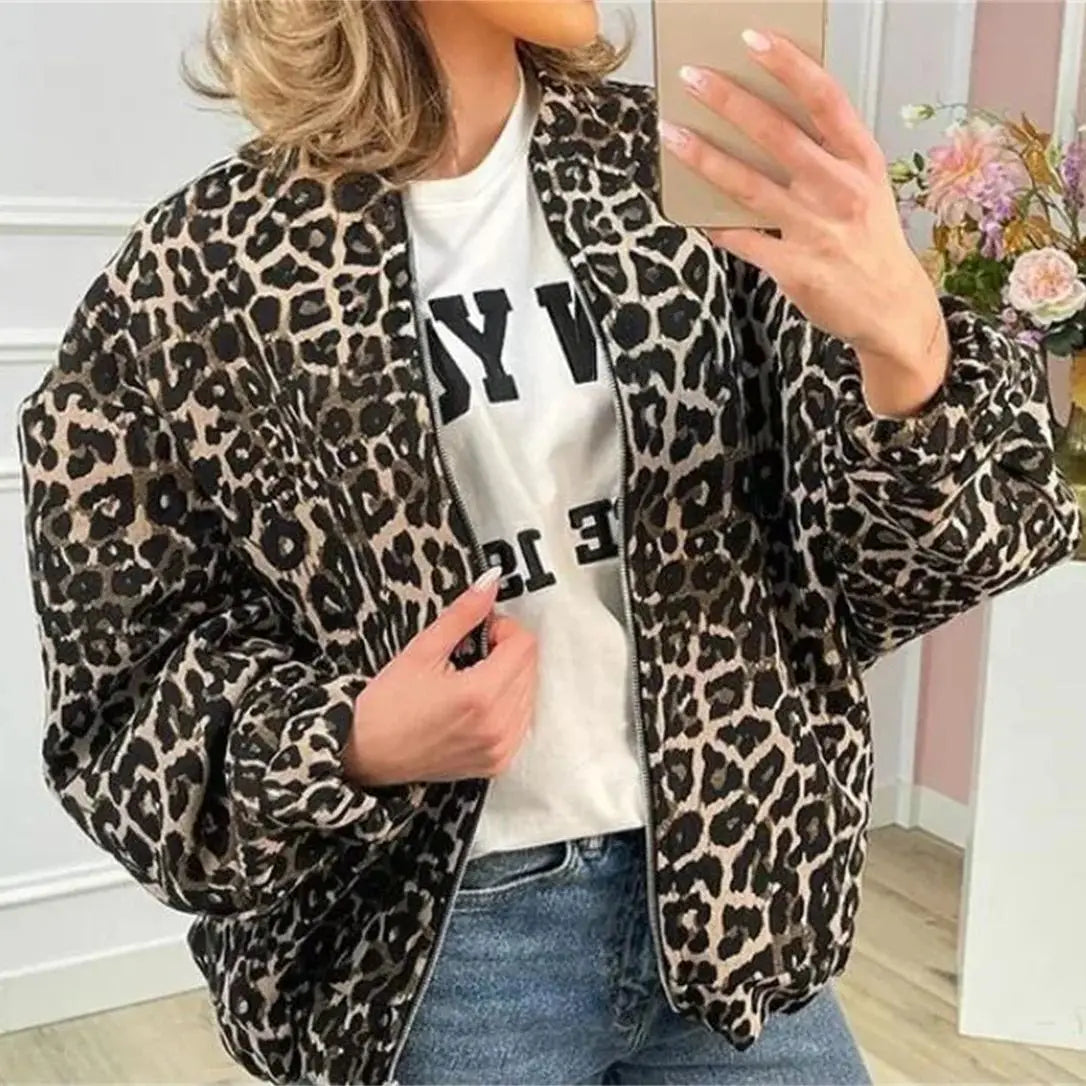 Savina | Bomberjakke med Leopardprint og Oversized Pasform