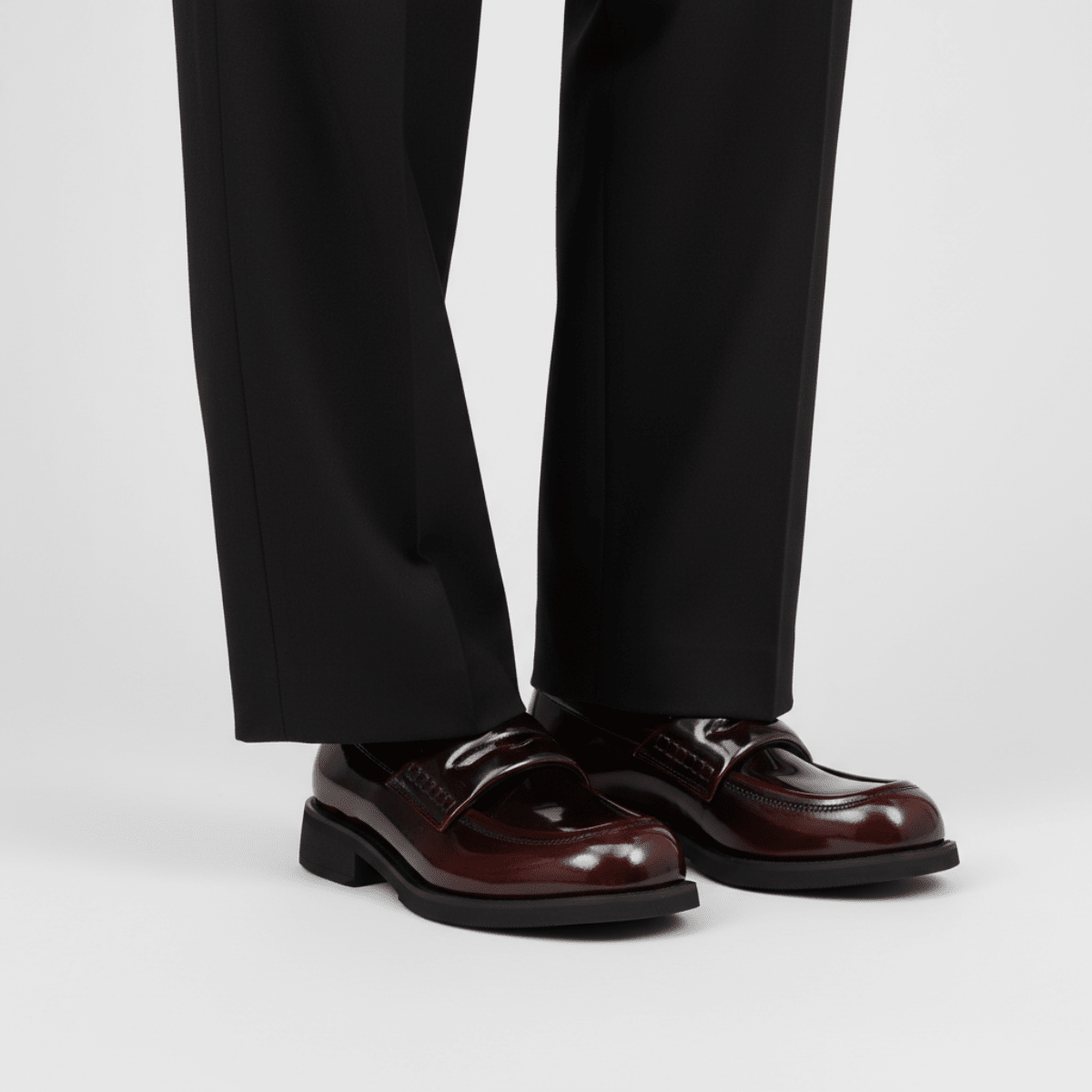 Adrian | Herre loafers i kunstlæder med blank finish