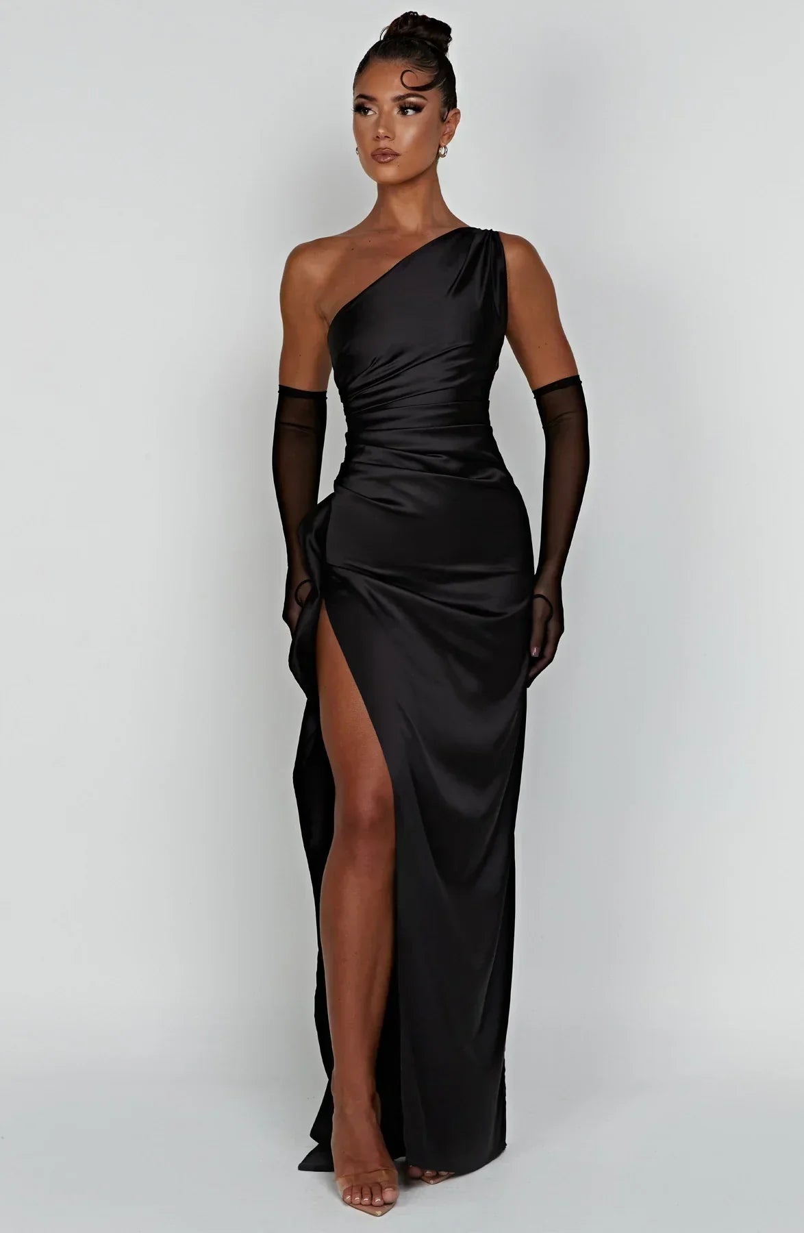 Alessia | One-Shoulder Satin Kjole