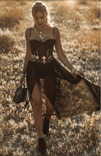 Calista | Vestido maxi transparente con tirantes finos y abertura