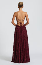 Aurelia | Robe maxi élégante avec bretelles spaghetti et texture