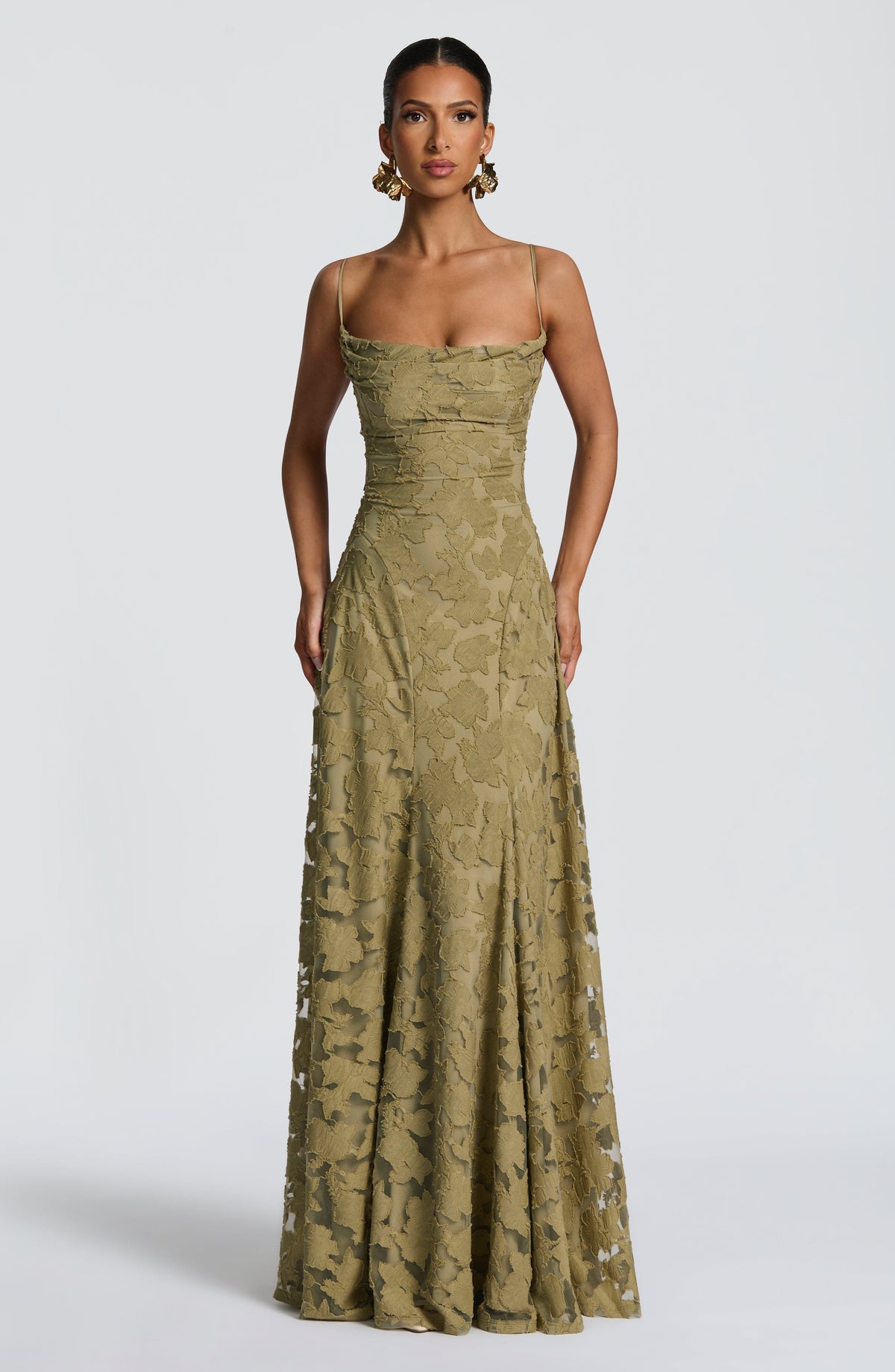 Aurelia | Robe maxi élégante avec bretelles spaghetti et texture