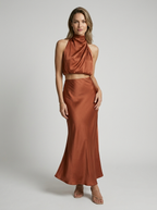 Selina | Satynowa sukienka maxi z wiązaniem na szyi i elegancką sylwetką