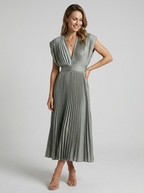 Elira | Abito midi plissettato con scollo a V elegante