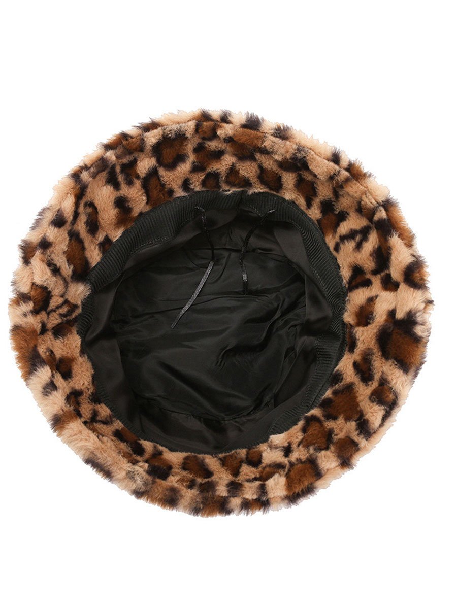 Bøllehat med blødt pelslook og leopardmønster