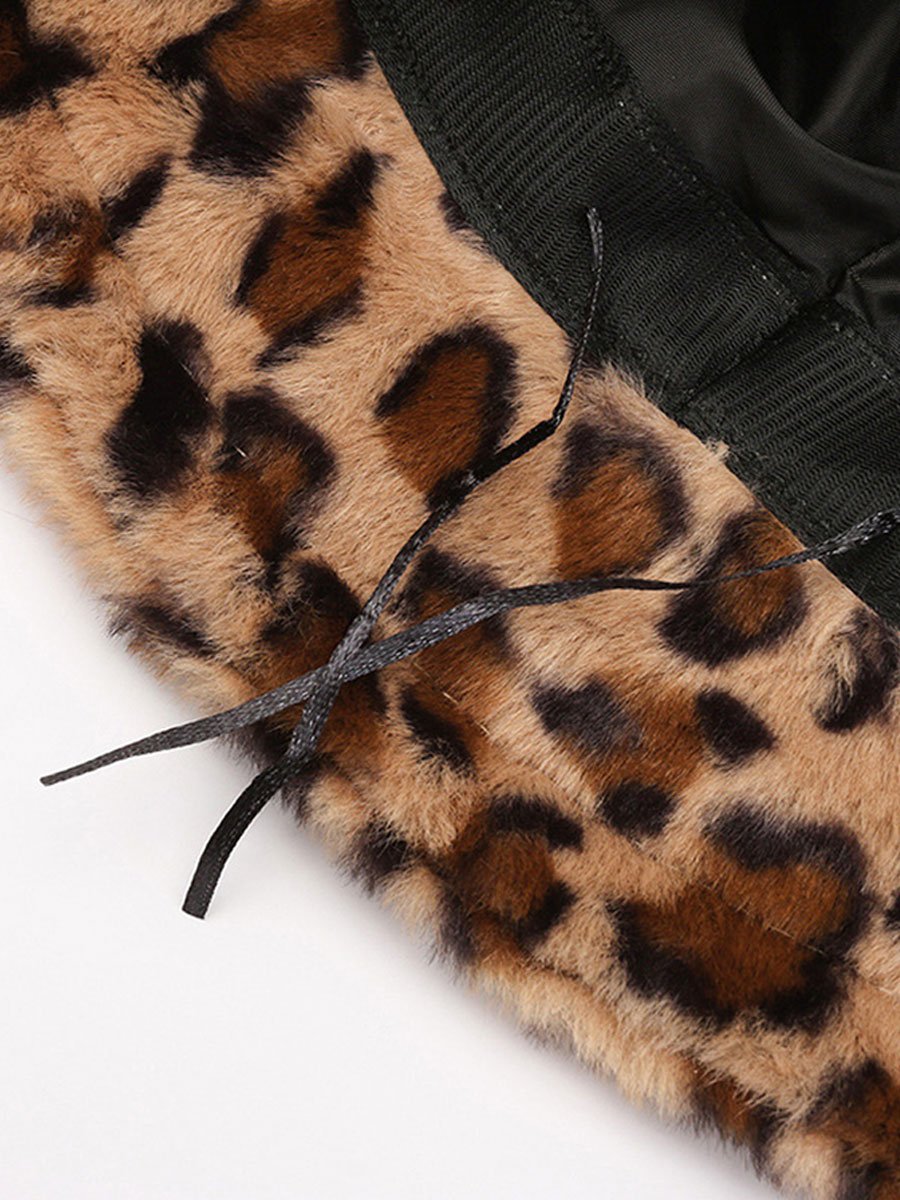 Bøllehat med blødt pelslook og leopardmønster
