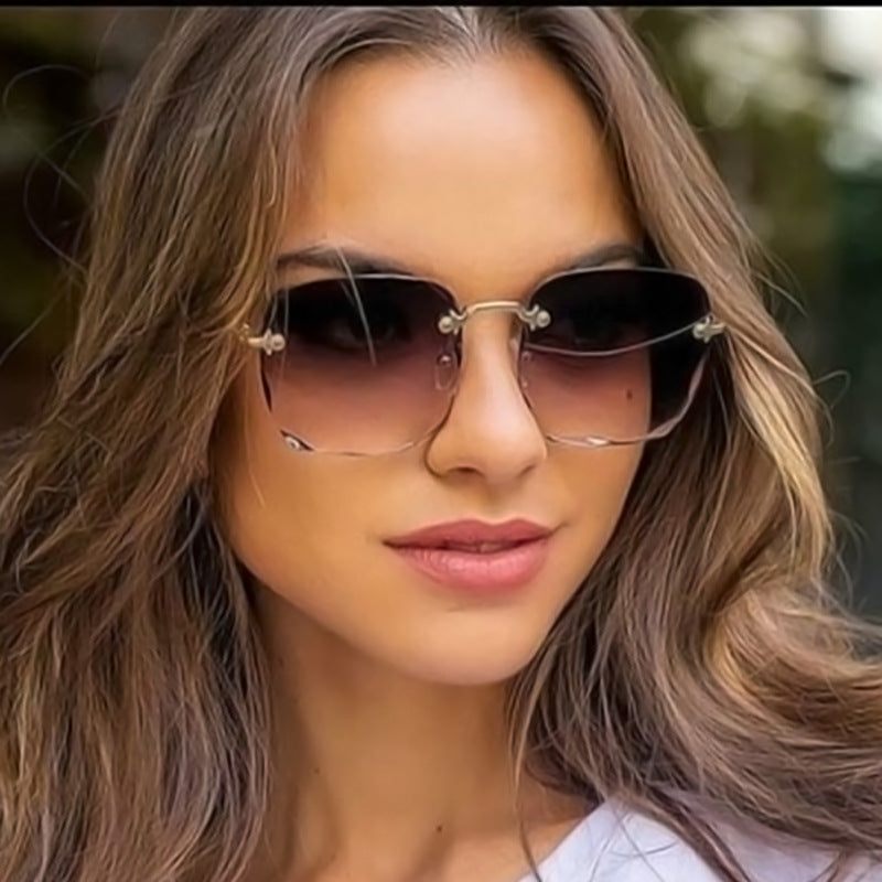 Sereneya™ | Occhiali da sole senza montatura da donna con lenti sfumate | Accessorio di moda geometrico lussuoso e alla moda