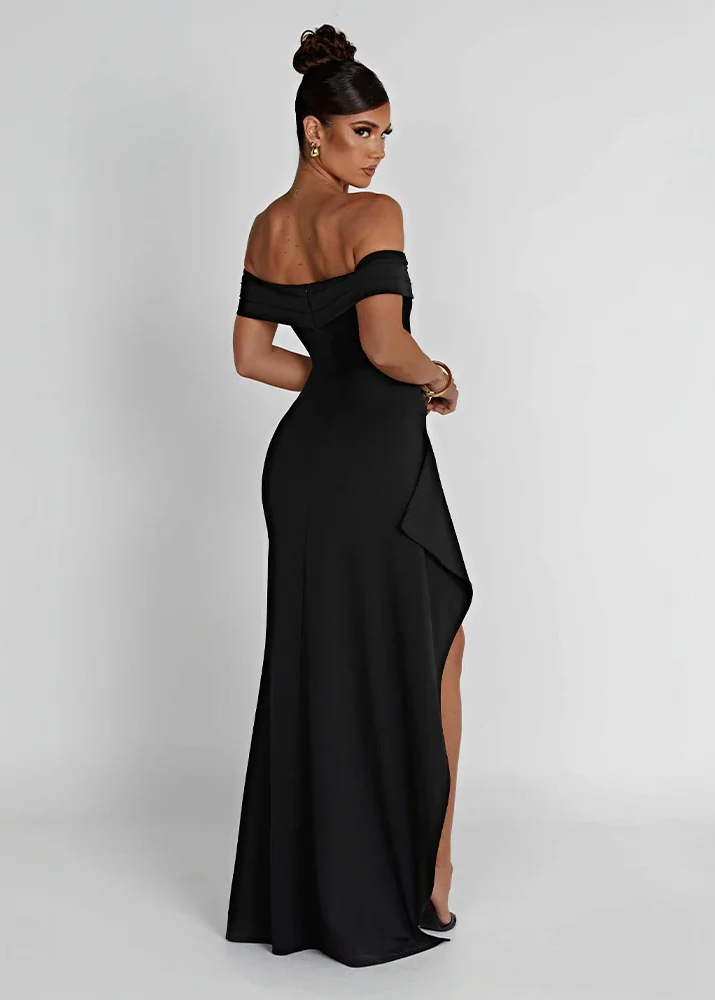 Serena | Vestido maxi elegante con hombros descubiertos y abertura